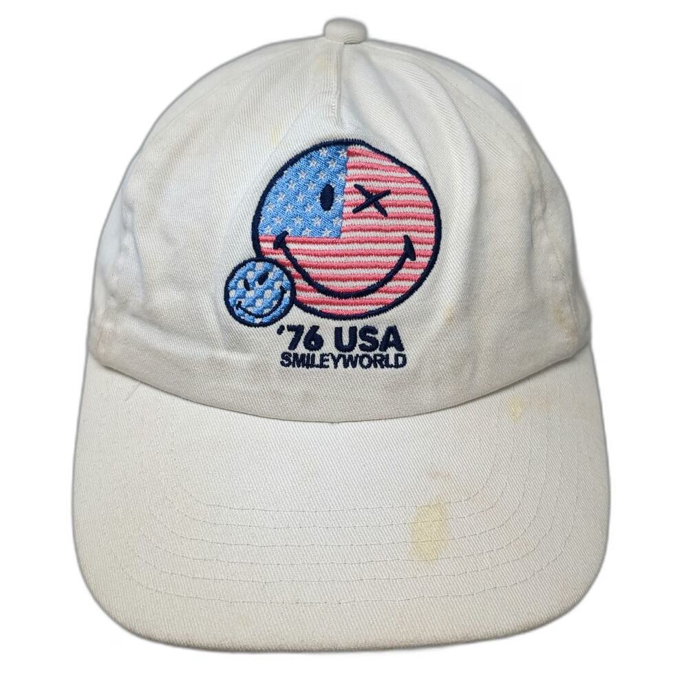 SmileyWorld 5 Panel White Hat OS Snapback 76 USA Flag Smiley Graphic Cotton